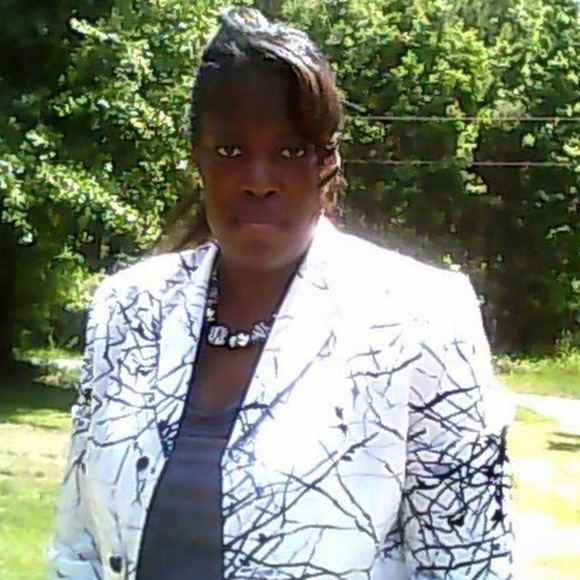 Meet your Posher, Folaurasha - Picture 1 of 1